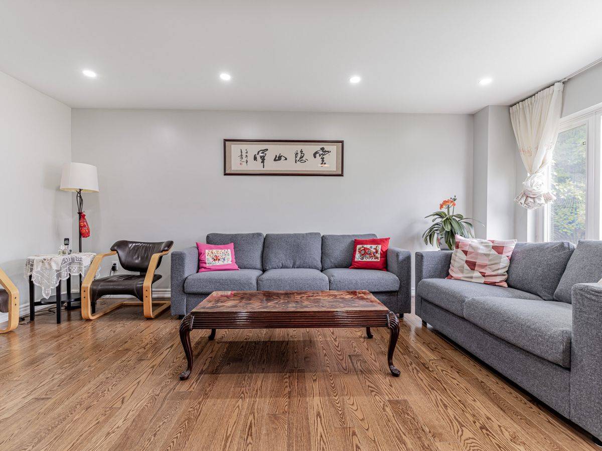 Toronto C07, ON M2M 1P7,2 Tanjoe CRES