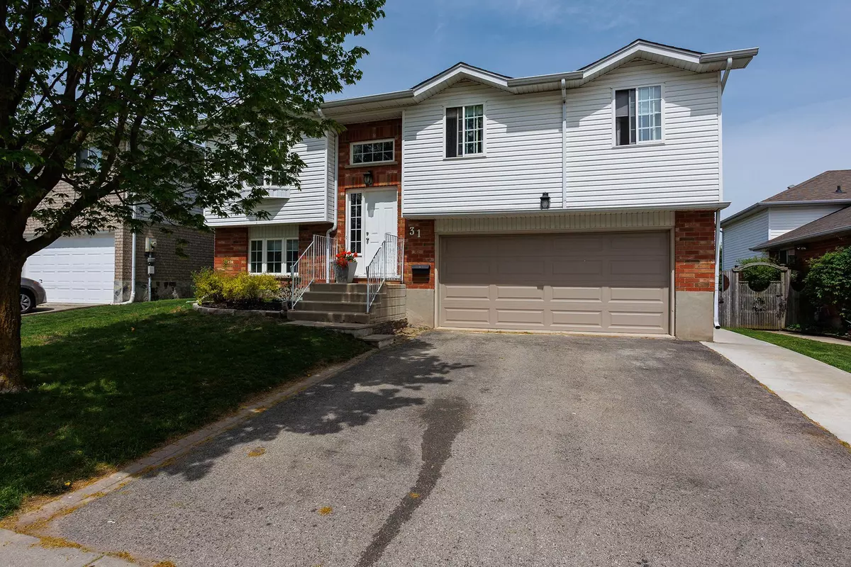 Guelph, ON N1H 8J2,31 Peartree CRES