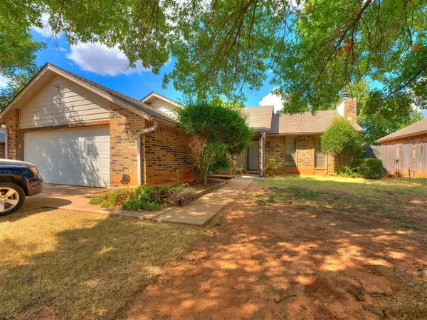 2713 Pennington Avenue, Edmond, OK 73012