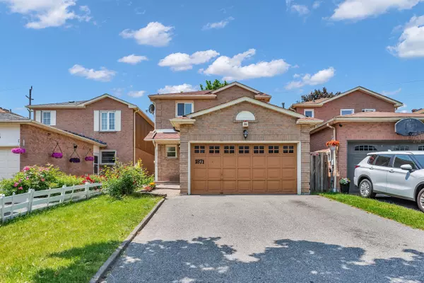 Pickering, ON L1V 6E4,1871 Larksemere CT