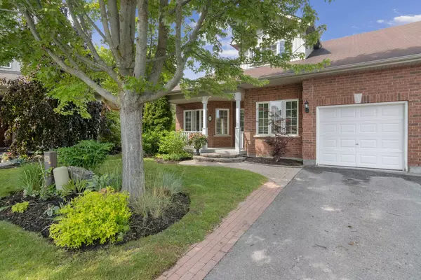 Uxbridge, ON L9P 1Y5,16 James Hill CT S #8