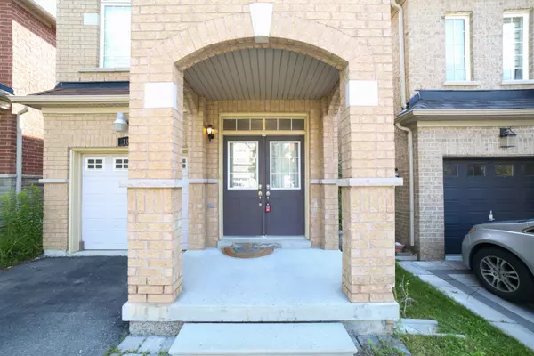 Vaughan, ON L6A 0R2,102 White Beach CRES