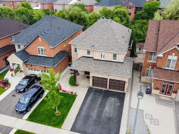 Brampton, ON L6P 1Y4,20 Laurentide CRES