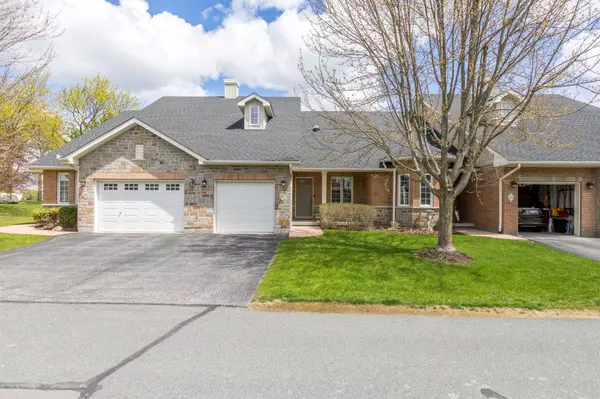 Peterborough, ON K9J 7M3,22 Village CRES