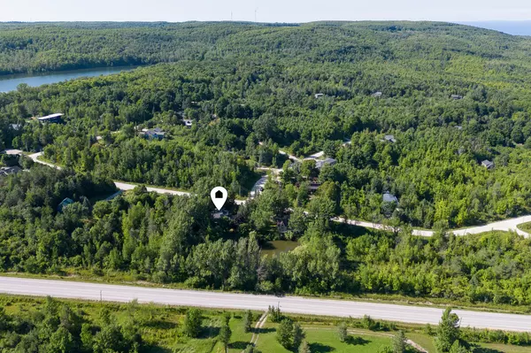 Blue Mountains, ON L9Y 0R6,250 Northmount CRES