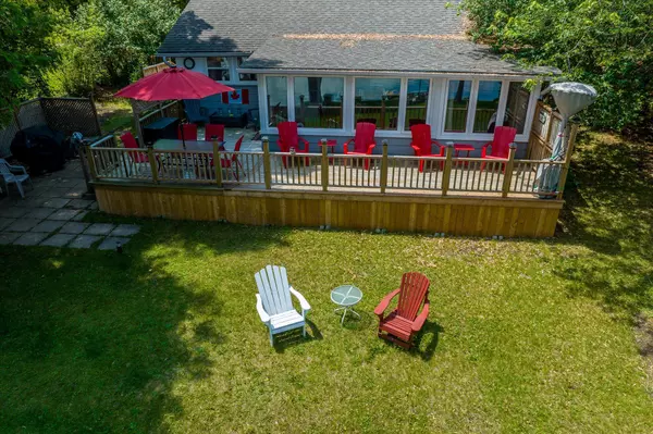 Smith-ennismore-lakefield, ON K0L 2H0,2381 Selwyn Bay LN