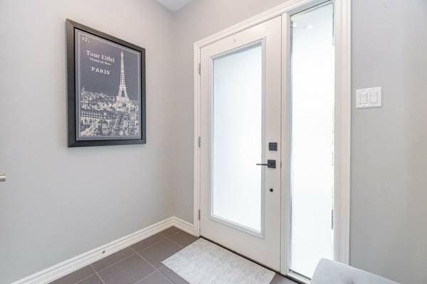 Guelph, ON N1E 1C8,10 Vaughan ST #8