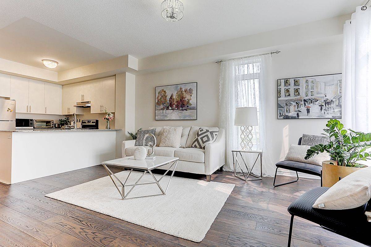 Vaughan, ON L6A 5B1,181 Parktree DR #17