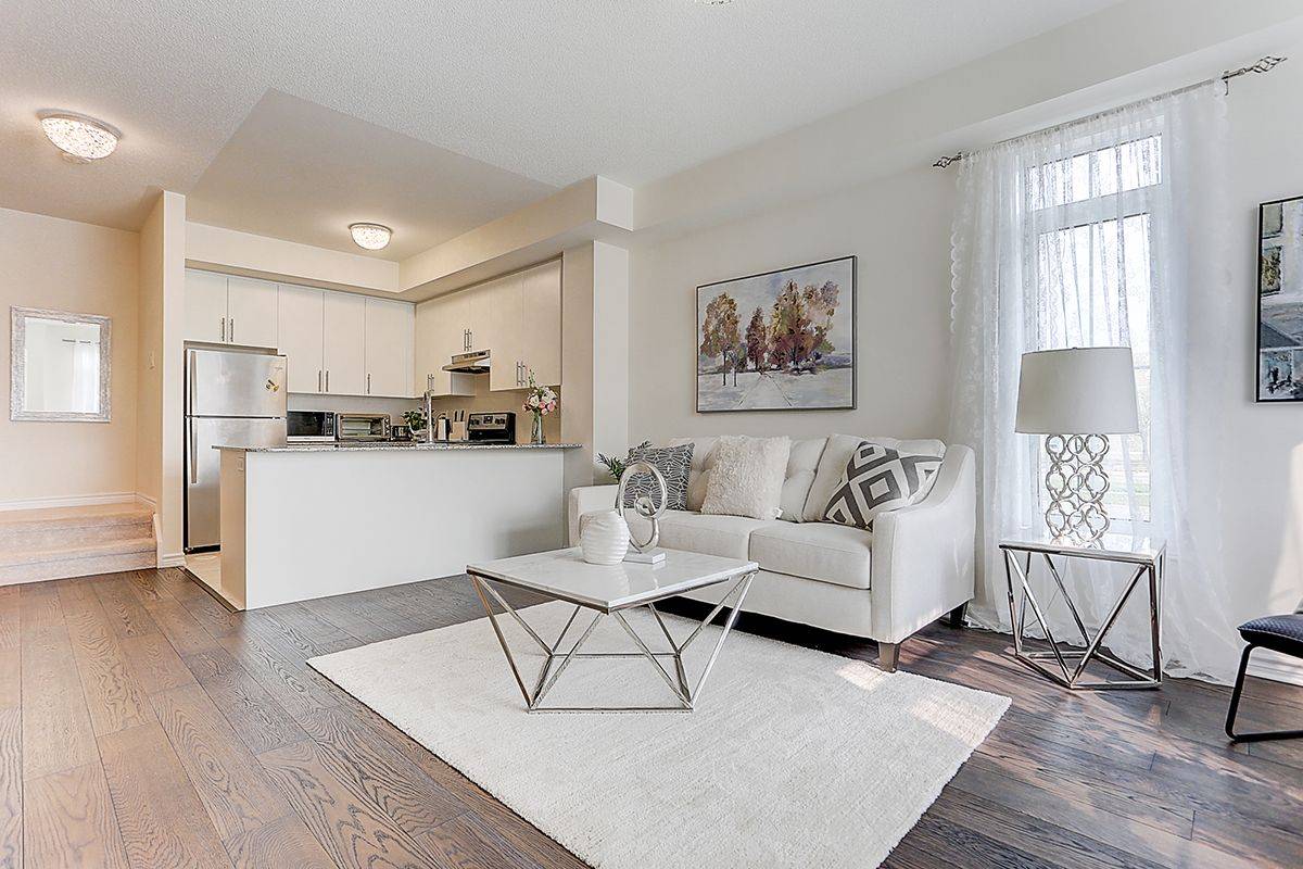 Vaughan, ON L6A 5B1,181 Parktree DR #17
