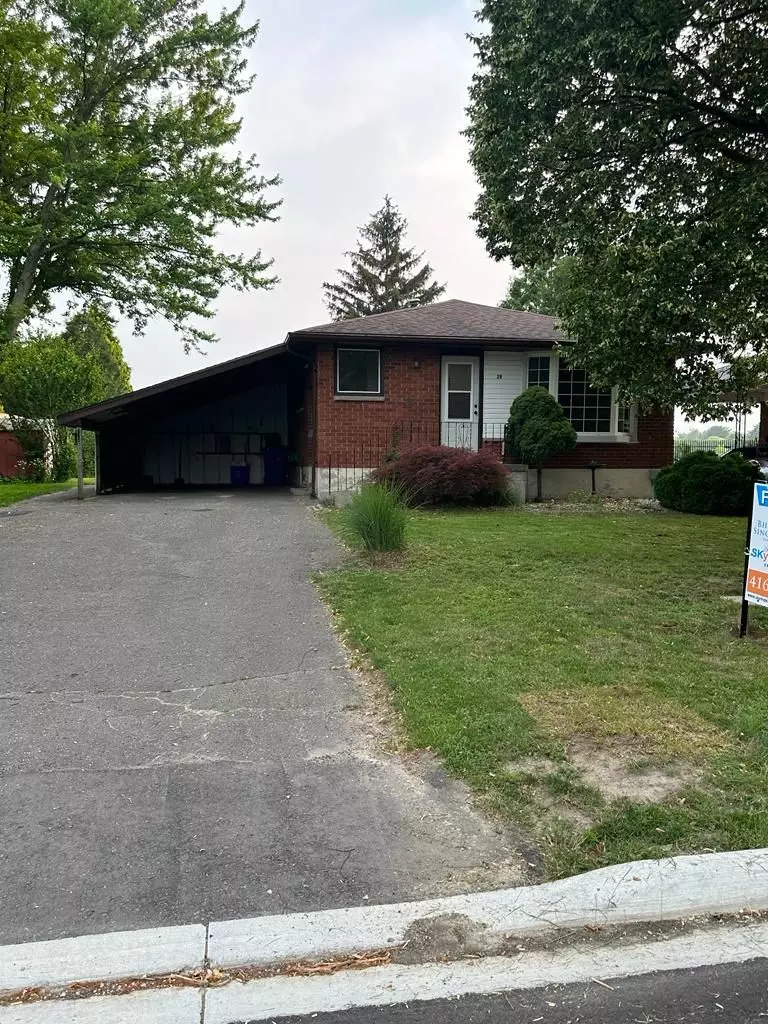 Chatham-kent, ON N7M 3E8,28 Heather DR W