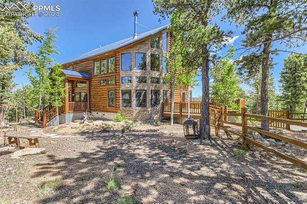 9 Arapahoe ST, Woodland Park, CO 80863