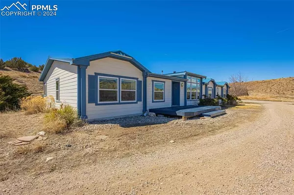 Penrose, CO 81240,1381 Valley DR