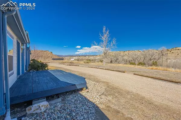 Penrose, CO 81240,1381 Valley DR