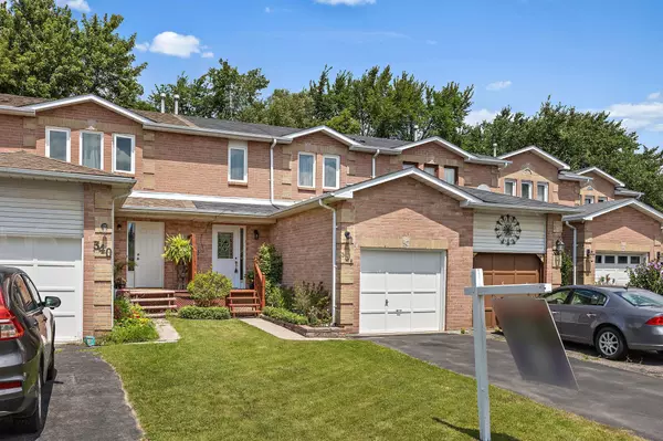 Oshawa, ON L1J 8J3,338 Sheffield CT