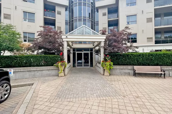 Vaughan, ON L4L 9S6,8201 Islington AVE #206