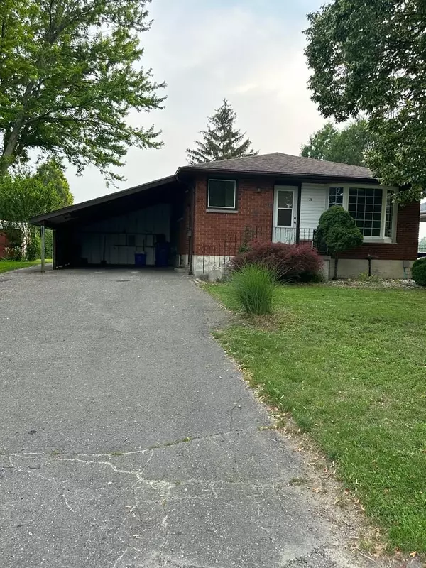 Chatham-kent, ON N7M 3E8,28 Heather DR W