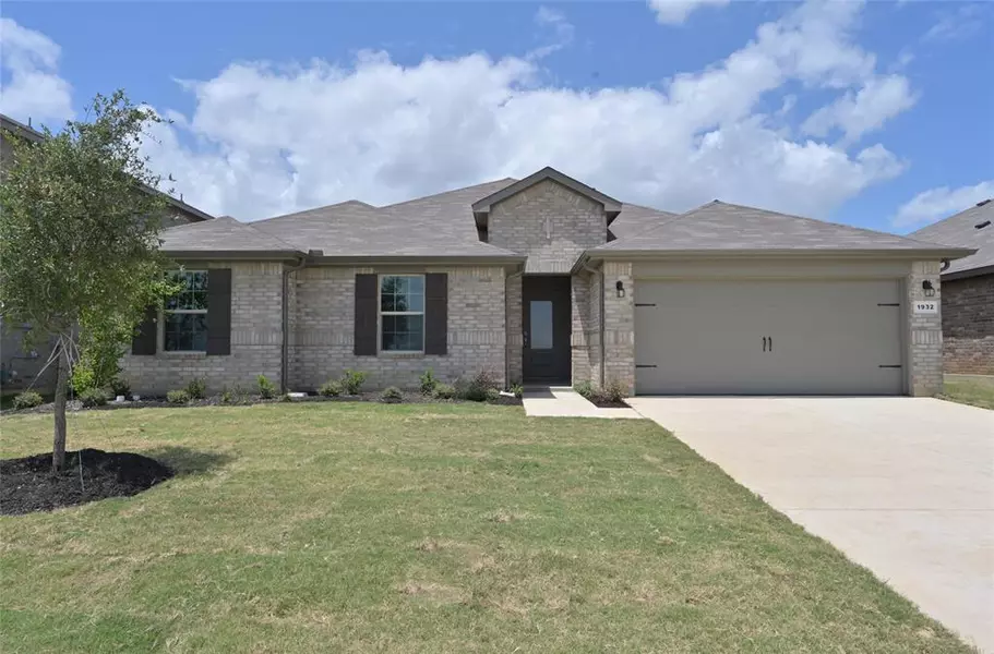 1932 COOKES Lane, Cleburne, TX 76033