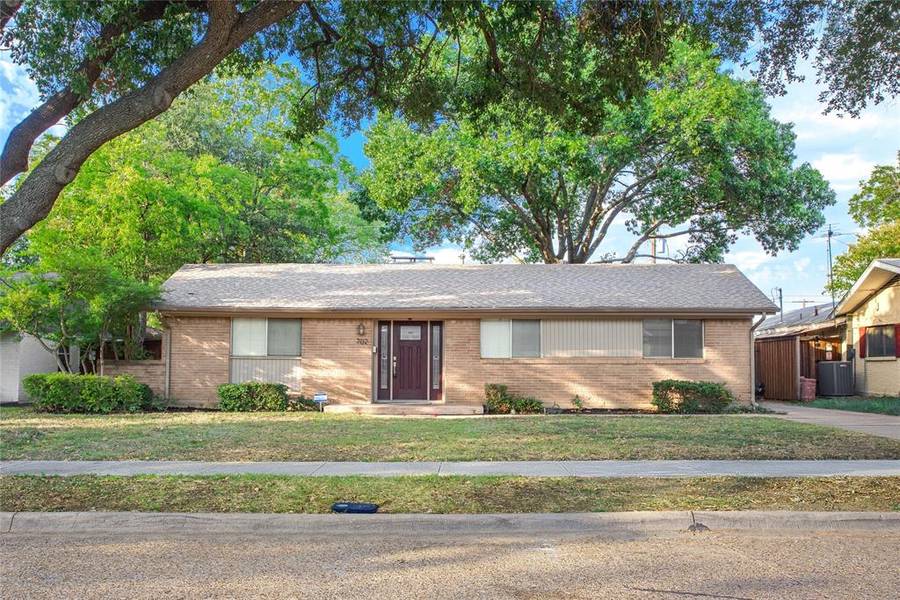 702 Cambridge Drive, Richardson, TX 75080