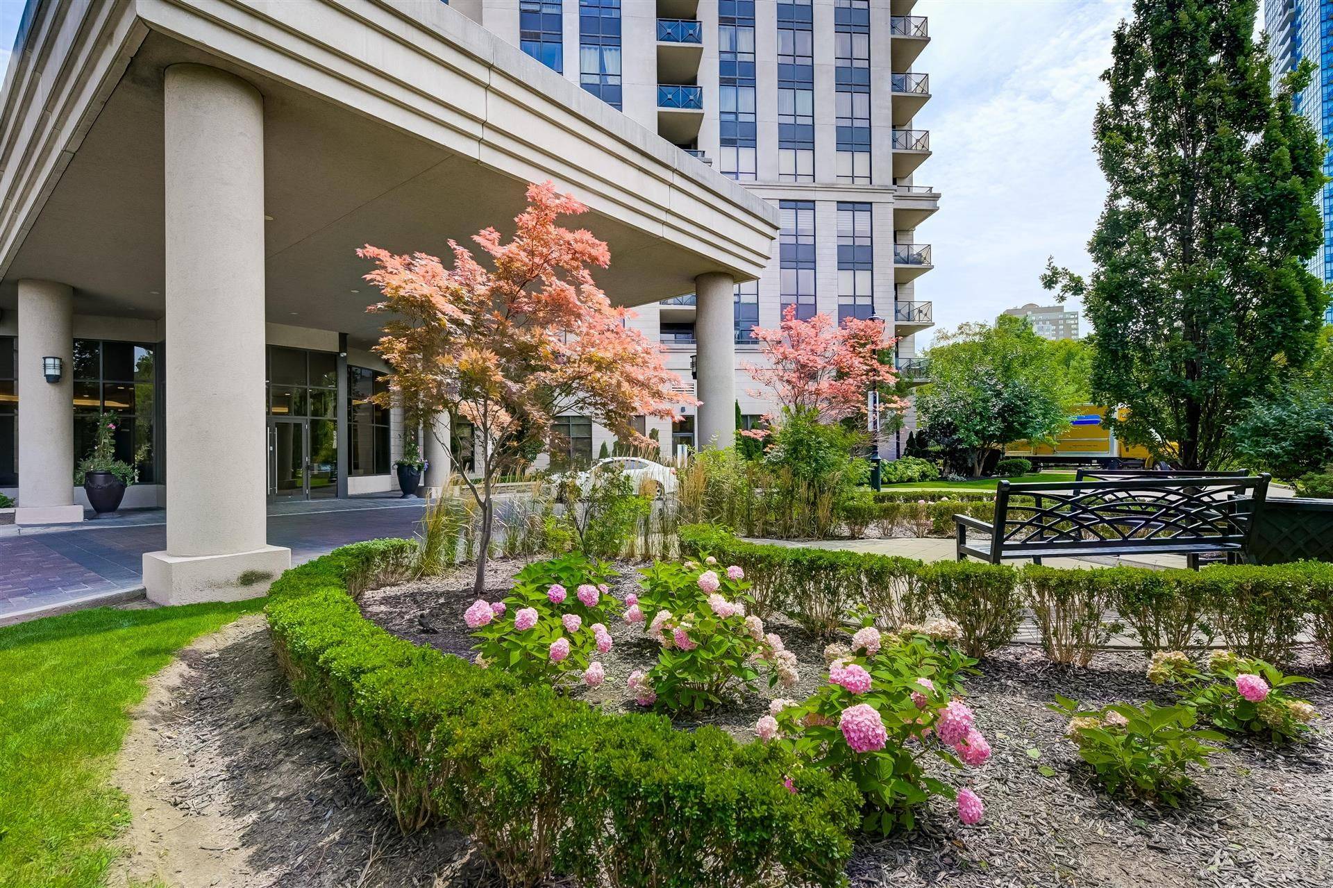 Toronto C13, ON M3C 0J4,135 Wynford DR #102