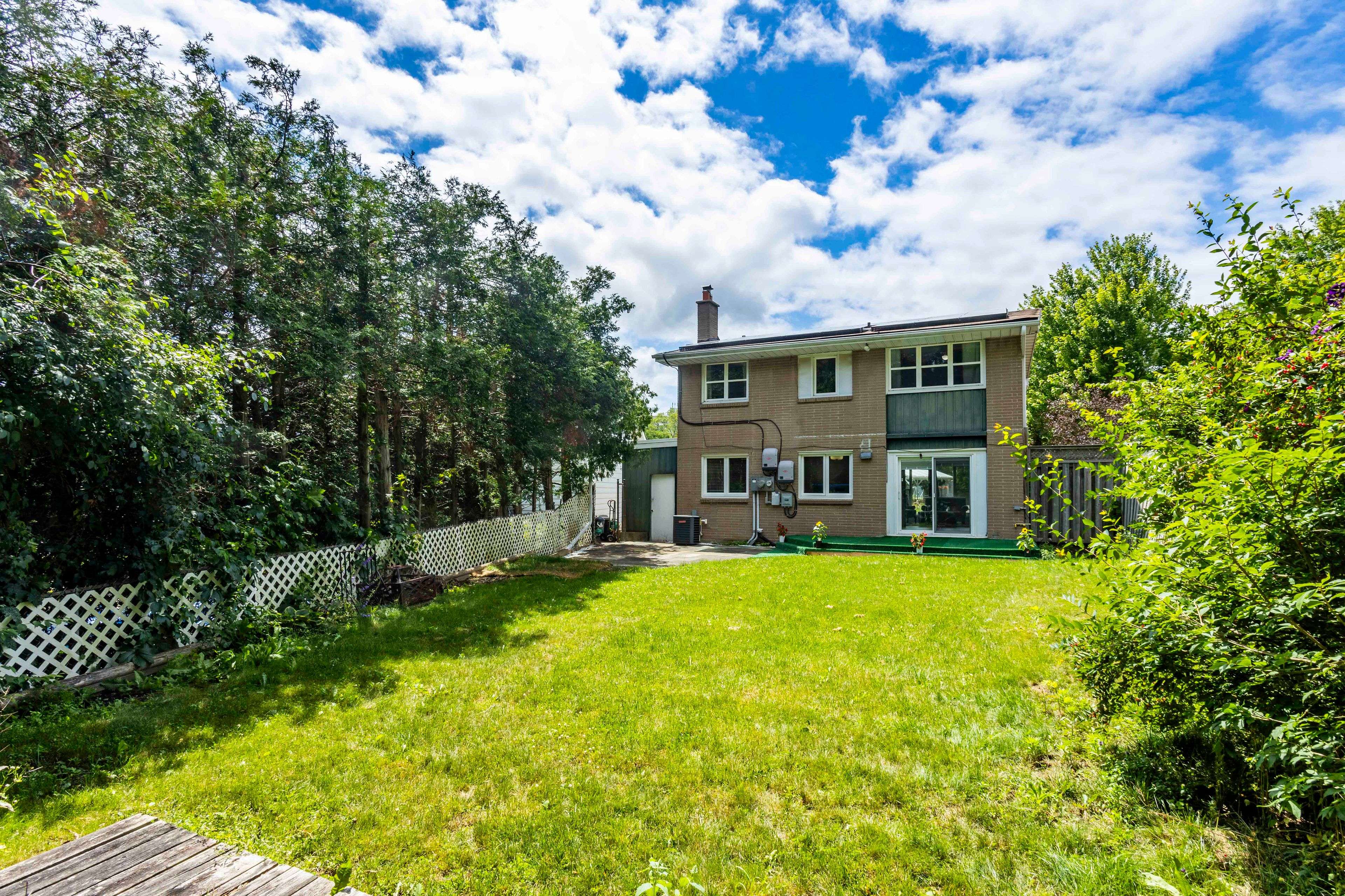 Ajax, ON L1S 2N2,45 Forest RD S