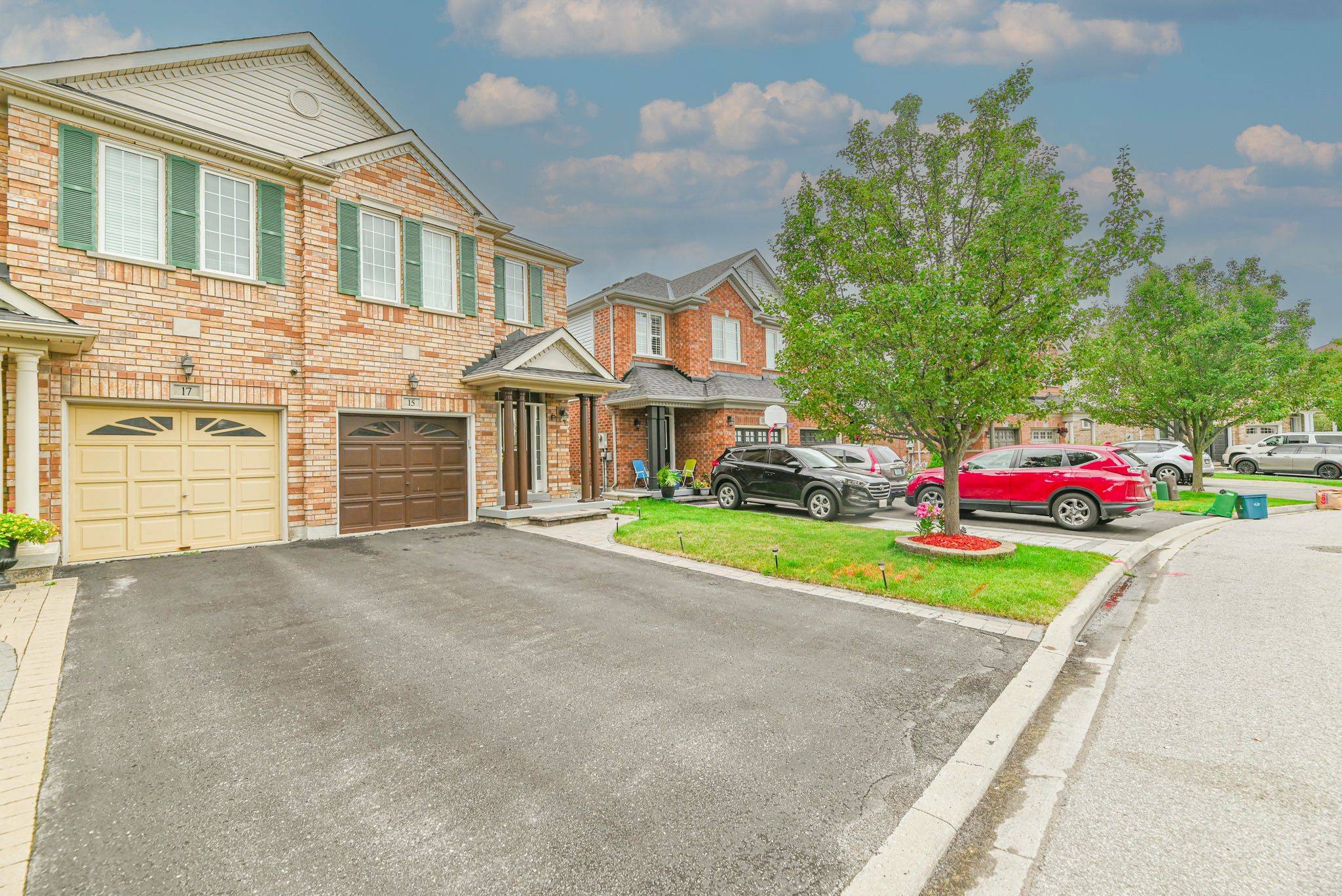 Ajax, ON L1T 4Z9,15 Tozer CRES
