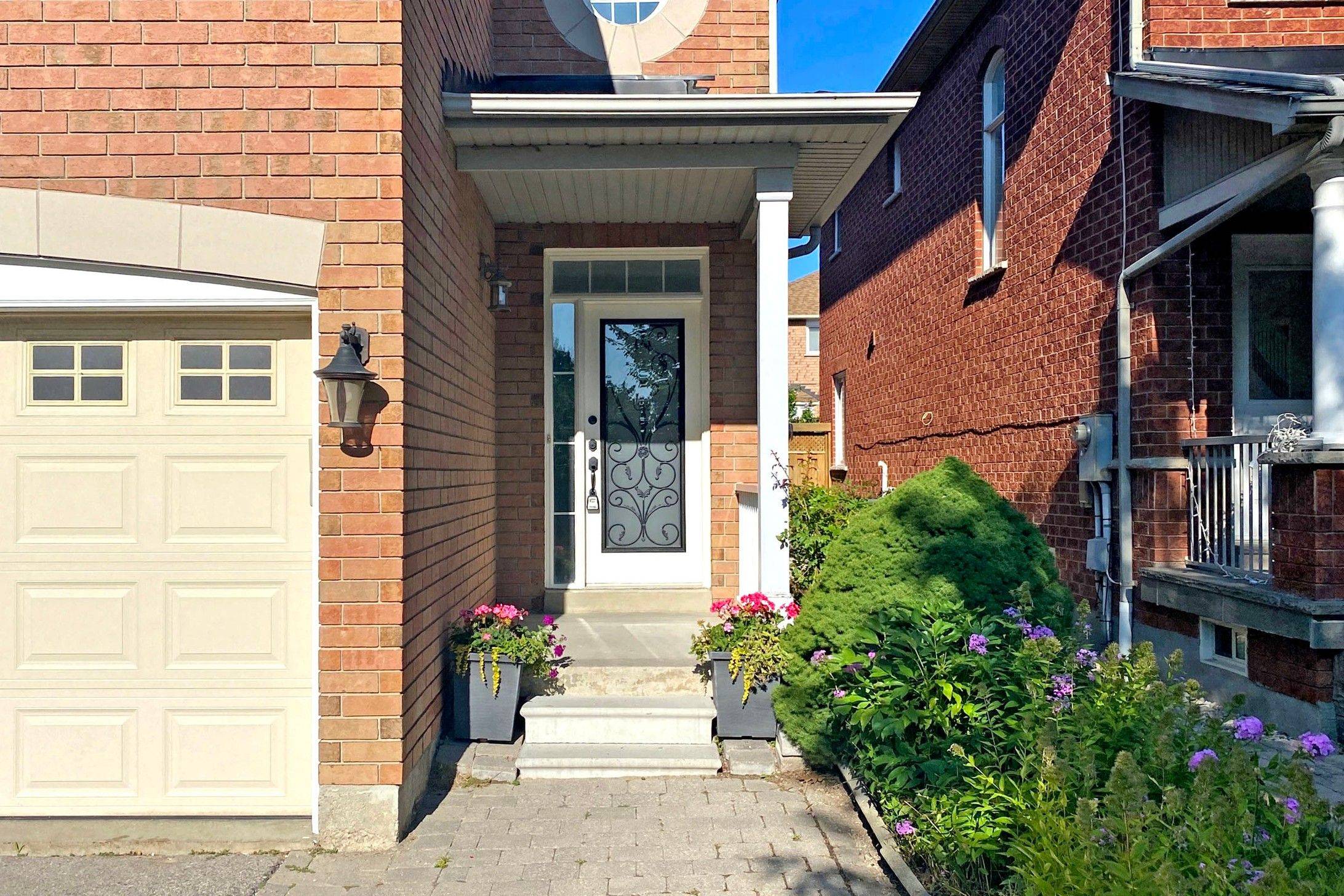Richmond Hill, ON L4B 4J1,47 Melville ST
