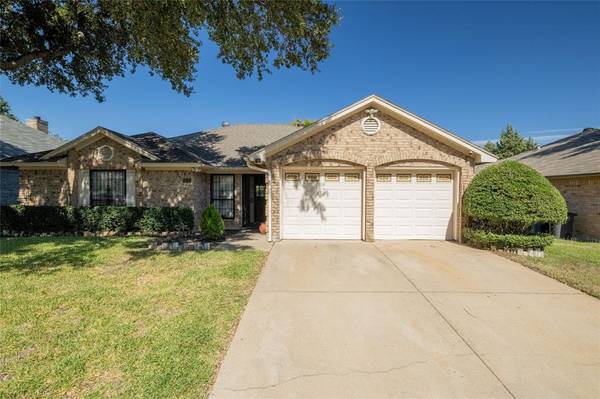 1928 Willow Vale Drive,  Fort Worth,  TX 76134