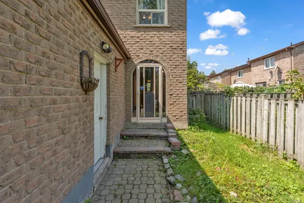 Markham, ON L3R 4L2,90 Appleby CRES