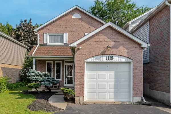 Oakville, ON L6M 1G1,1118 Montgomery DR