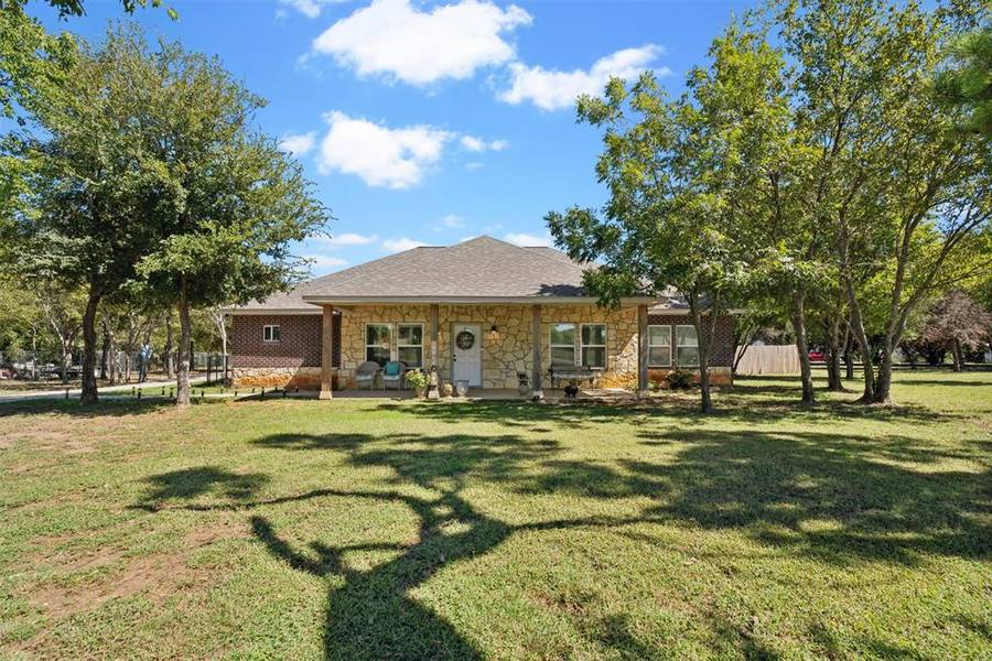 8045 County Road 1200, Grandview, TX 76050