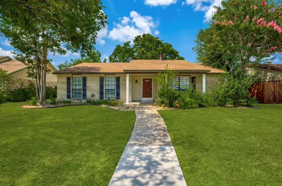 8517 Kensington Drive, Rowlett, TX 75088