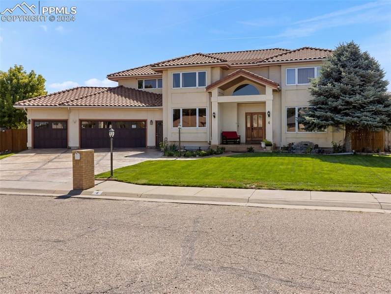 4 San Marino CT, Pueblo, CO 81005