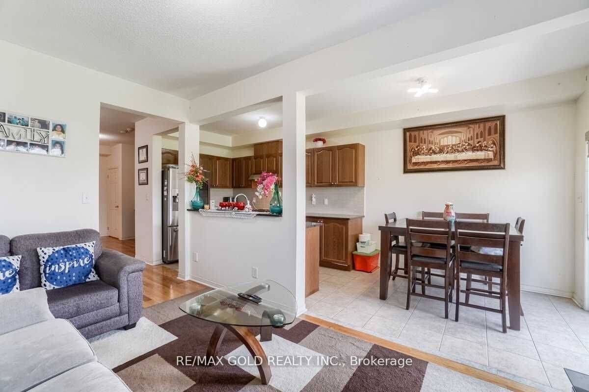Brampton, ON L6R 3V1,114 Cookview DR