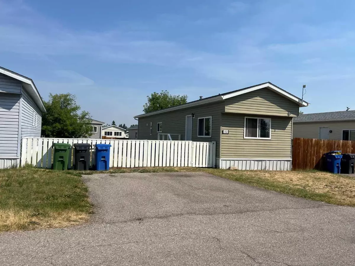 Red Deer, AB T4P 2A6,5344 76 ST #152