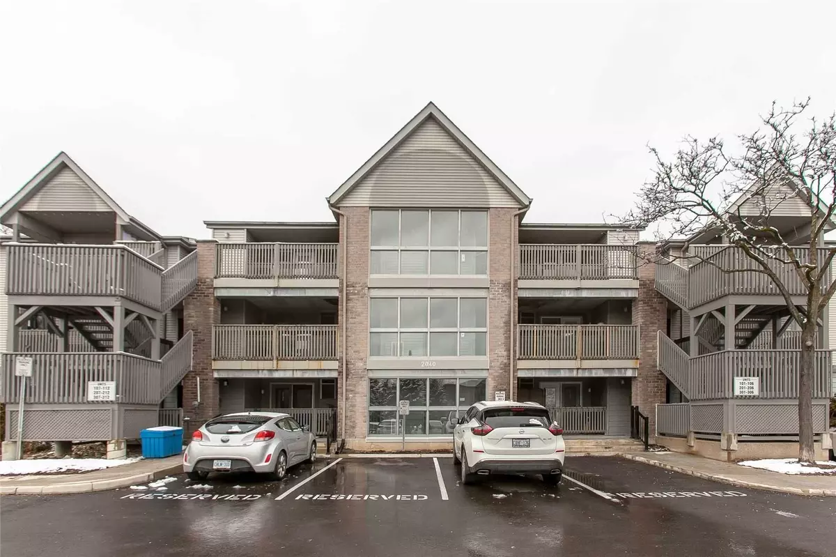 Burlington, ON L7M 4C4,2040 Cleaver AVE #109