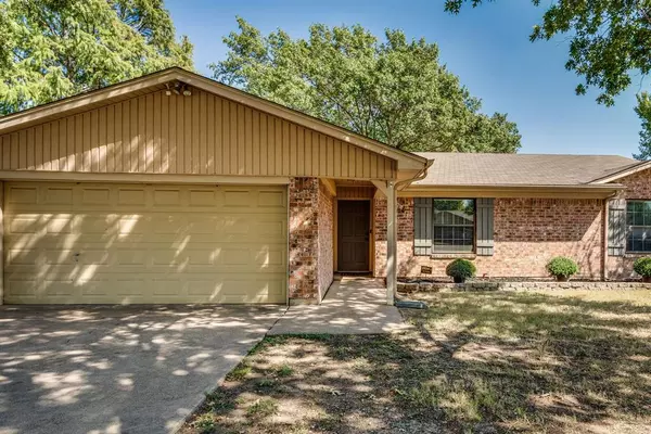 6504 Simmons Road, North Richland Hills, TX 76182