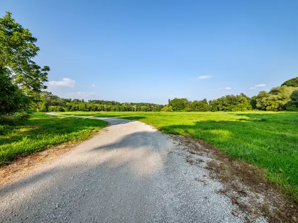 Burlington, ON L7M 0S5,4272 4 Side Road