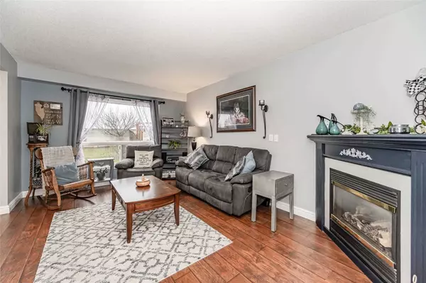 Cambridge, ON N3C 4L5,24 Bartleman CRES