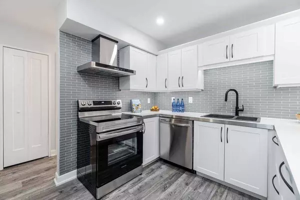 Kitchener, ON N2M 5M9,500 Westmount RD W #409