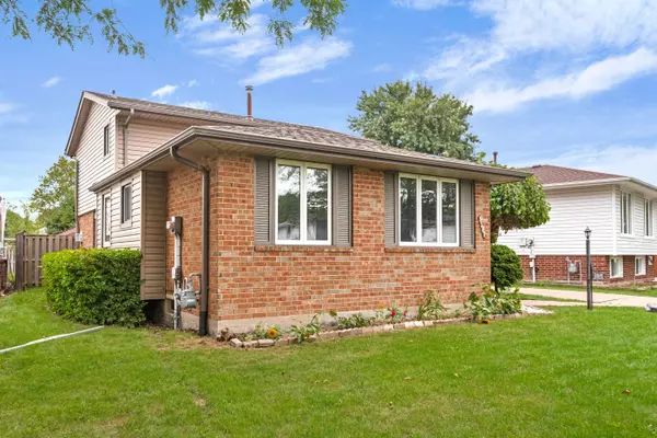 Windsor, ON N8R 2C1,9597 Avery LN