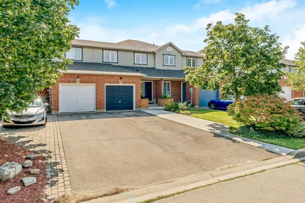 Hamilton, ON L9H 7N2,18 Bronte CT