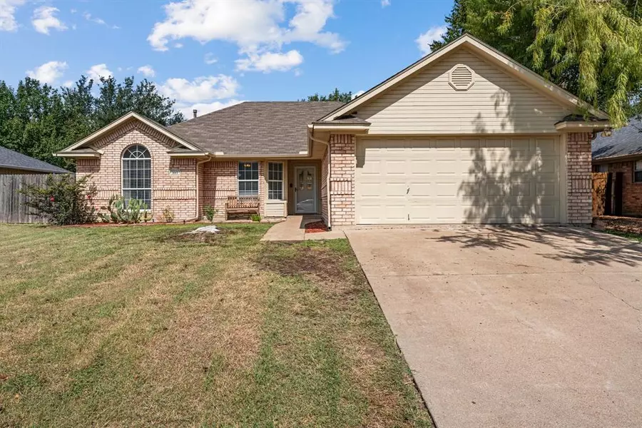 307 Morene Avenue, Waxahachie, TX 75165