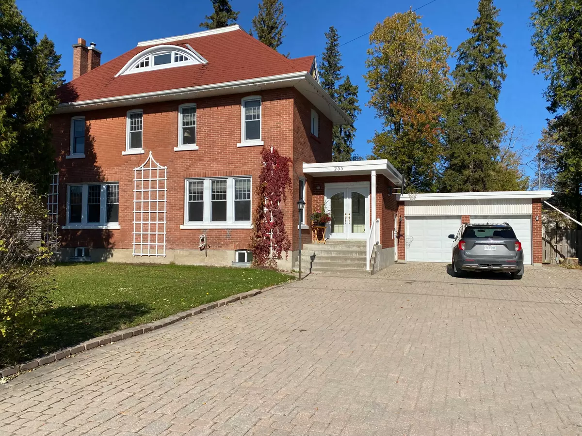 Temiskaming Shores, ON P0J 1P0,235 Broadwood AVE