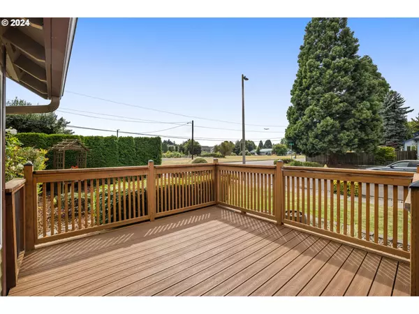 Hillsboro, OR 97124,306 NE 64TH CT