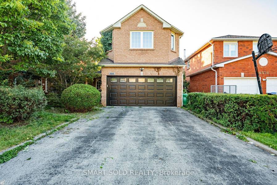 6516 Warbler LN, Mississauga, ON L5N 6E1