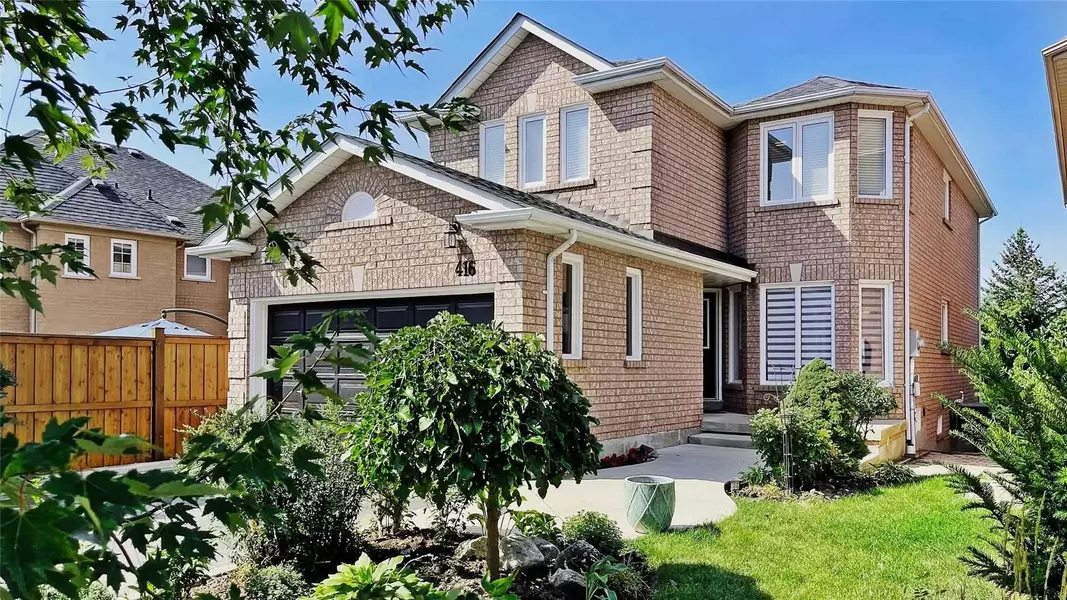 416 Bartholomew DR, Newmarket, ON L3X 2E5