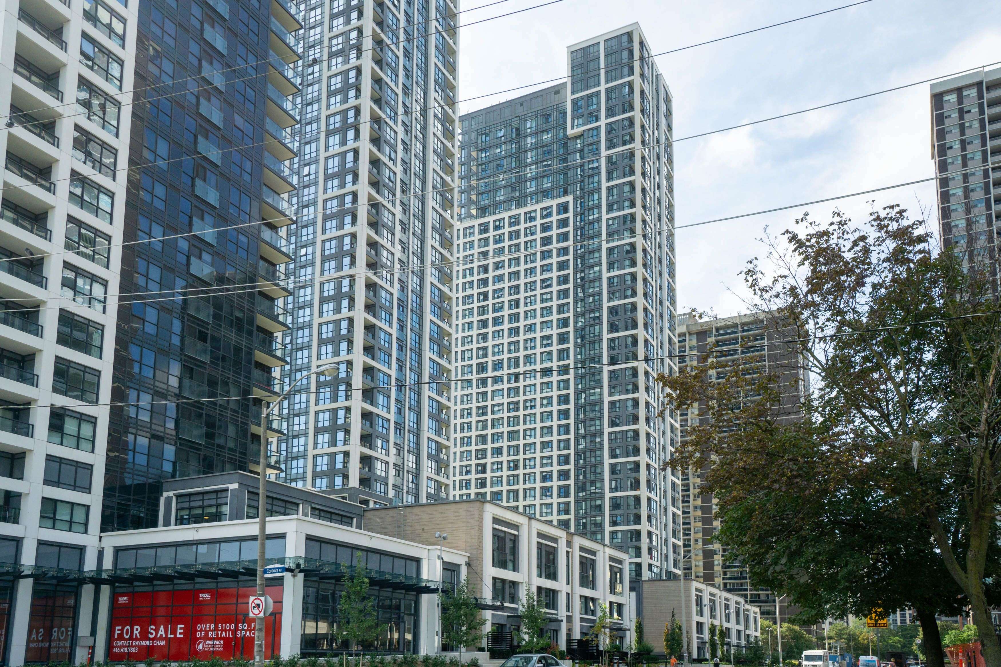 Toronto W08, ON M9A 0E1,9 Mabelle AVE #1622