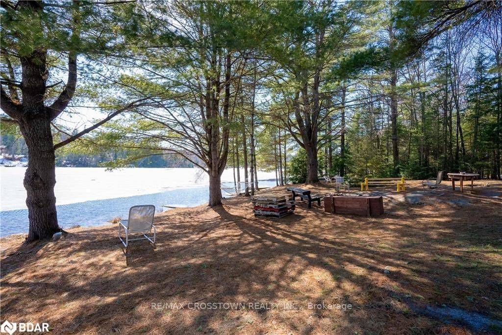 Bracebridge, ON P1L 1X3,1026 SOUTH BAY RD