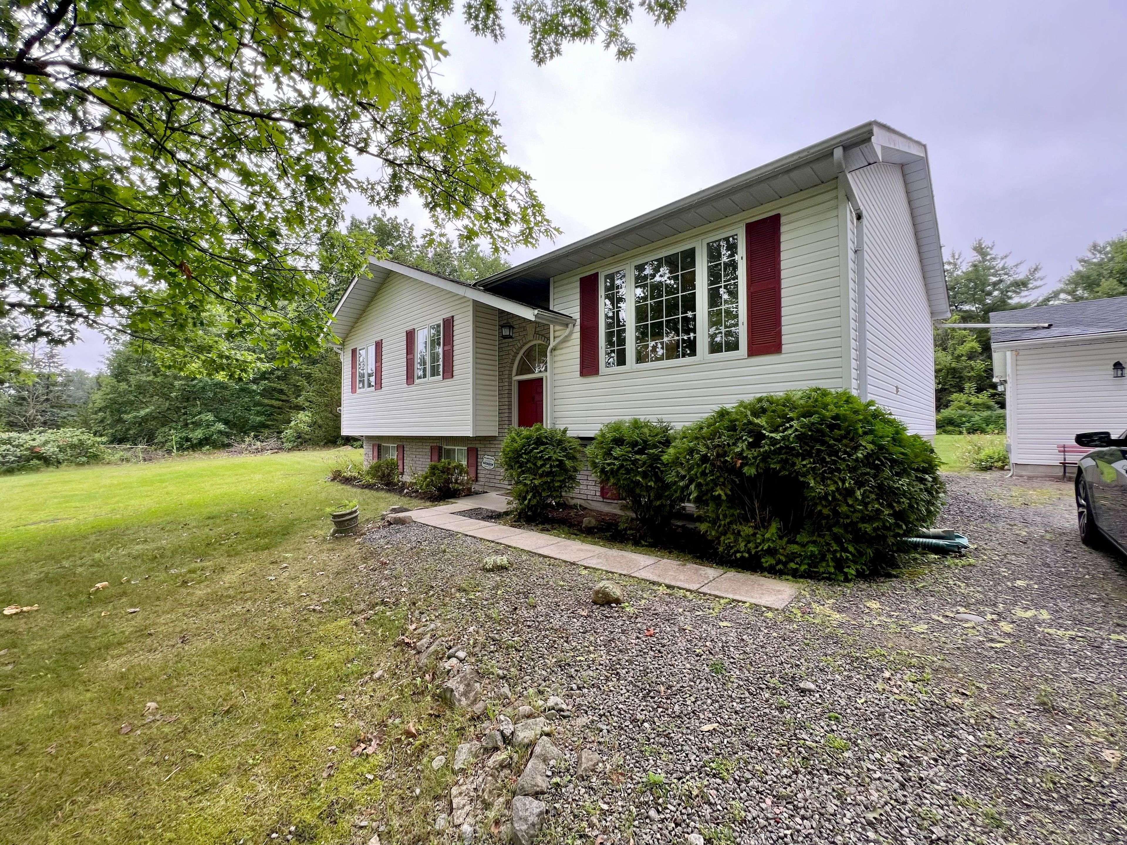 Belleville, ON K0K 2B0,483 Mudcat RD