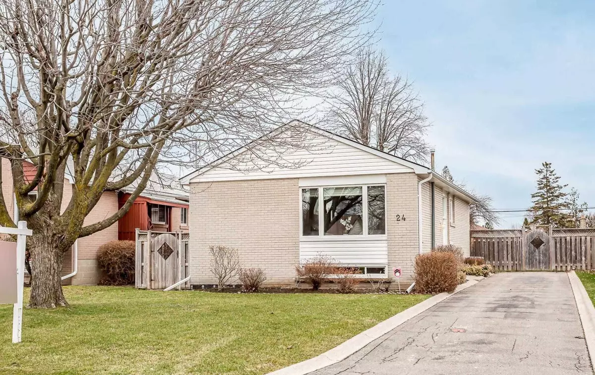 Brampton, ON L6W 2Z1,24 Carlyle CRES